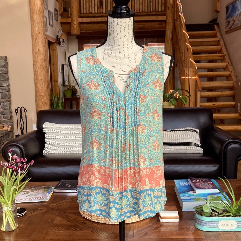 Daniel Rainn Sleeveless Blouse - small